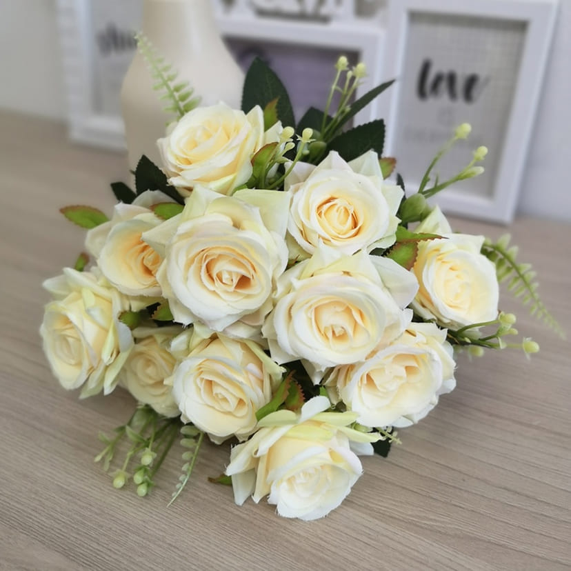 Искусственные цветы в Новокуйбышевске | Цветы искусственные «Розы острые», молочно-персиковые, букет