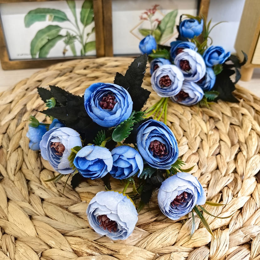 Искусственные цветы в Новокуйбышевске | Цветы искусственные «Камелии», голубые, букет